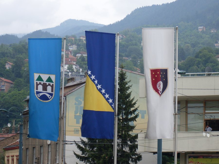 File:Flags - Sarajevo.JPG