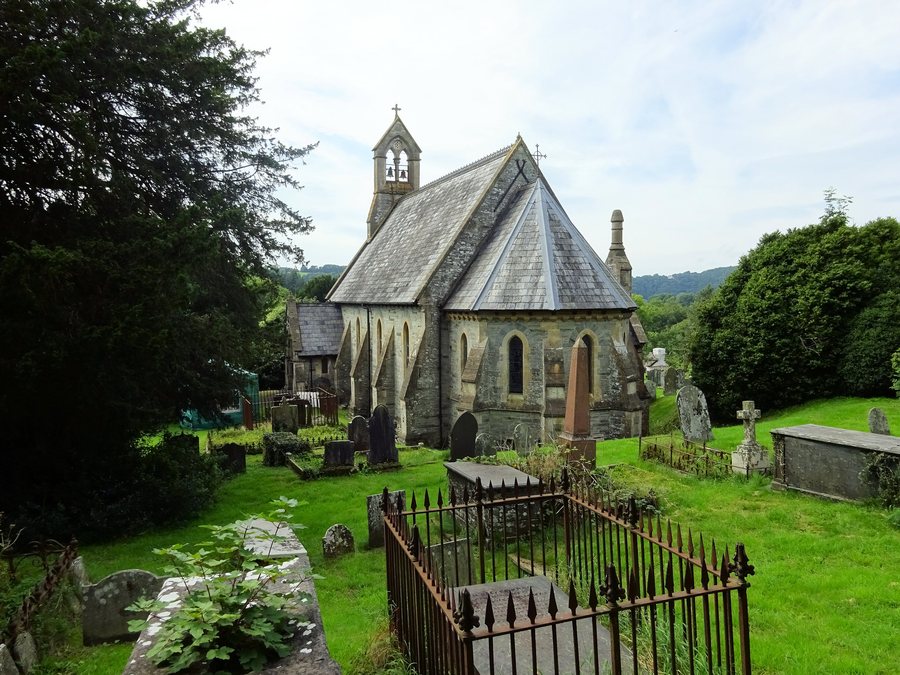 File:Llawddog, Eglwys Sant Llawddog Church, Cenarth, Carmarthenshire, Cymru Wales 20.jpg