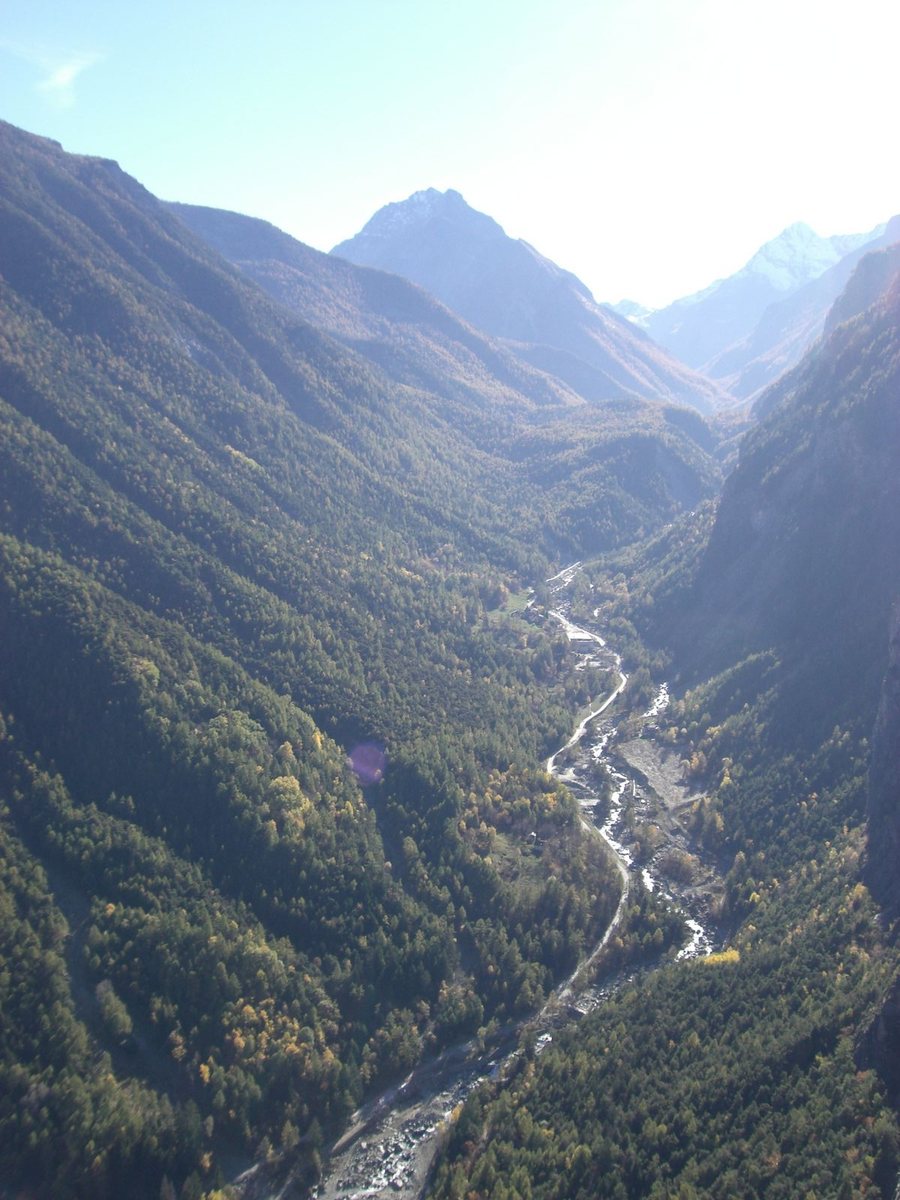 File:Vallon de Saint-Julien Fénis AO.JPG
